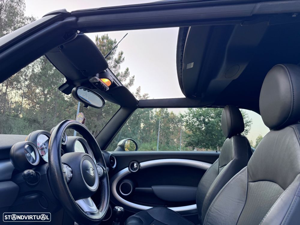 MINI Cabrio Cooper S - 23