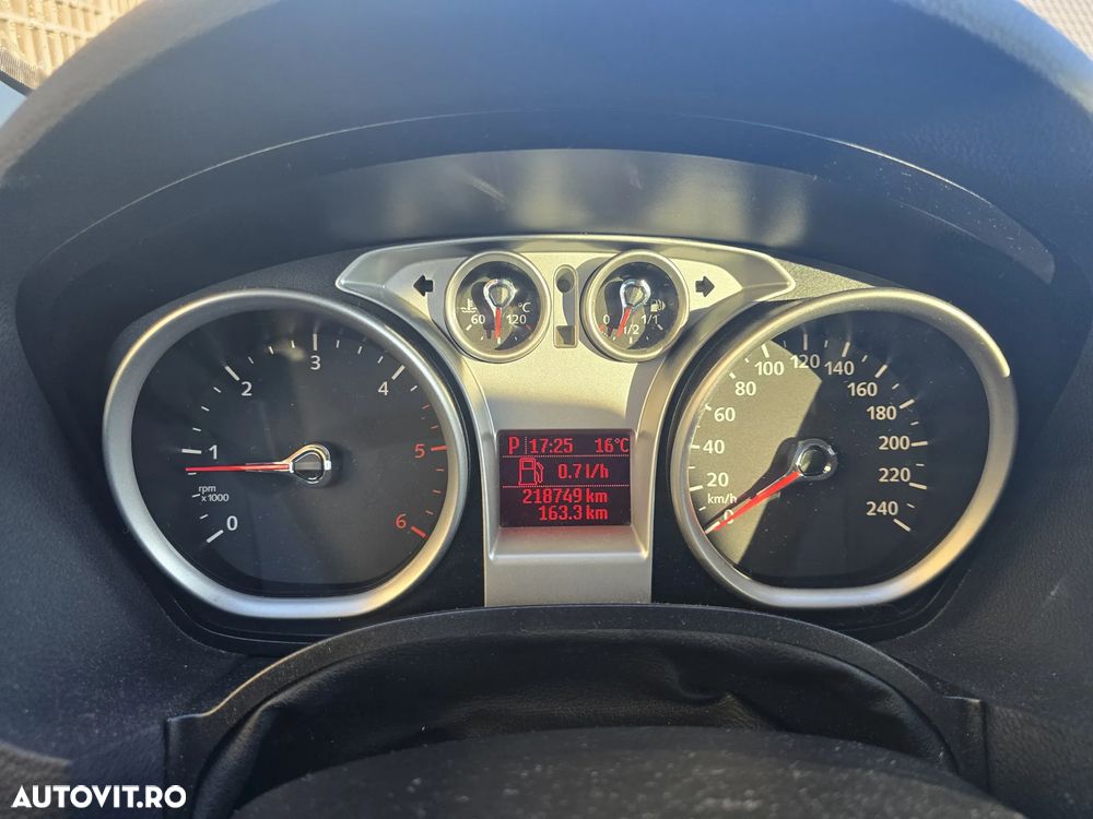 Ford Kuga 2.0 TDCi 4x4 Aut. Titanium - 11