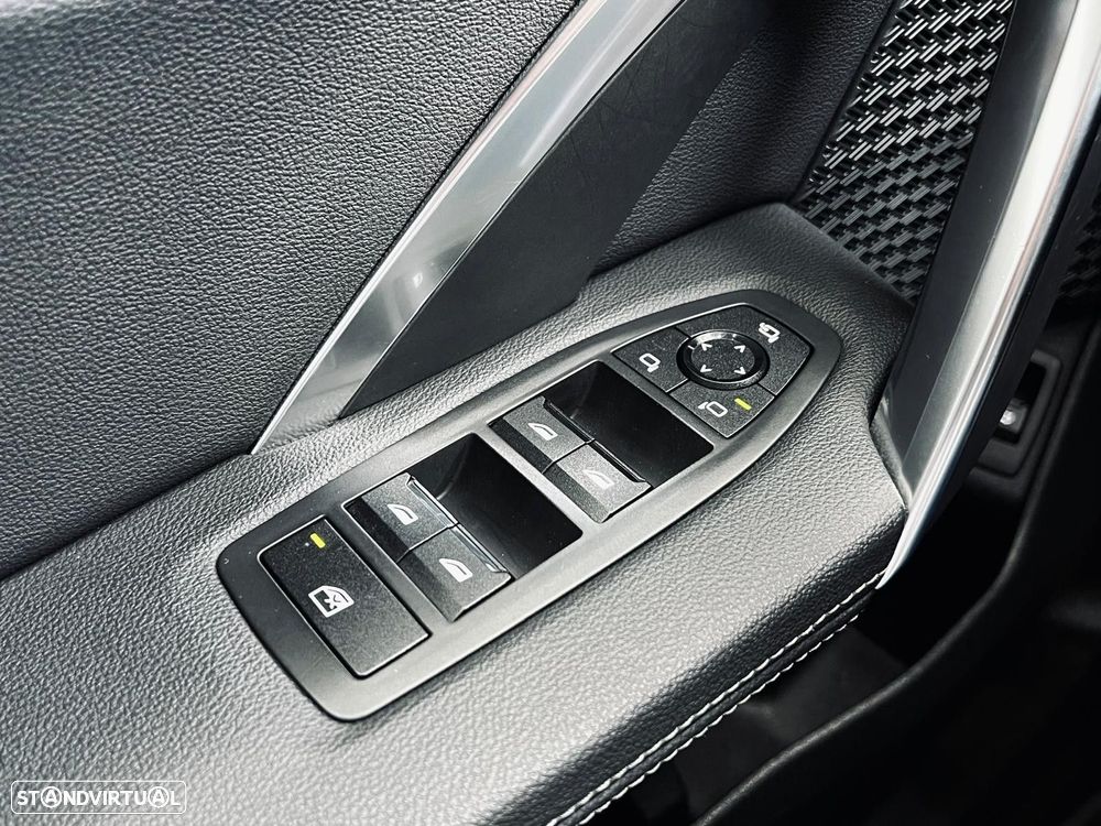 BMW iX1 xDrive30 - 36