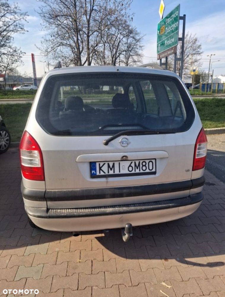 Opel Zafira 1.8 16V Comfort - 3