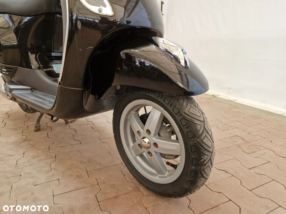 Piaggio Vespa - 10
