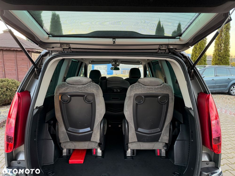 Peugeot 807 HDi 135 Platinum - 11