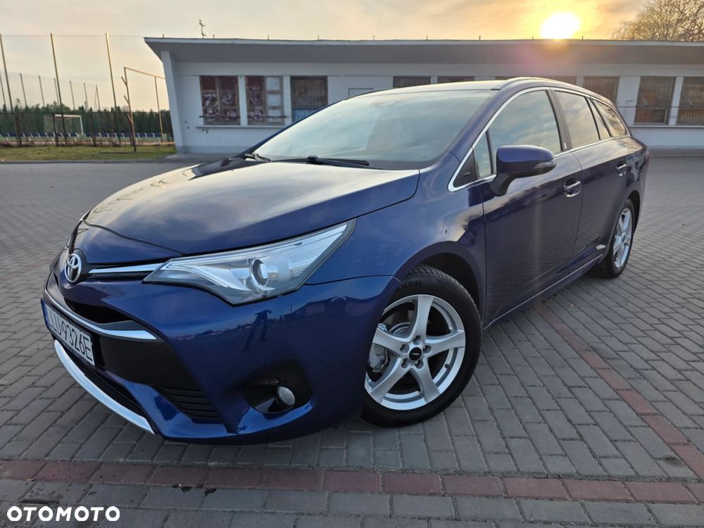 Toyota Avensis Touring Sports 1.8 Multidrive S Comfort - 1