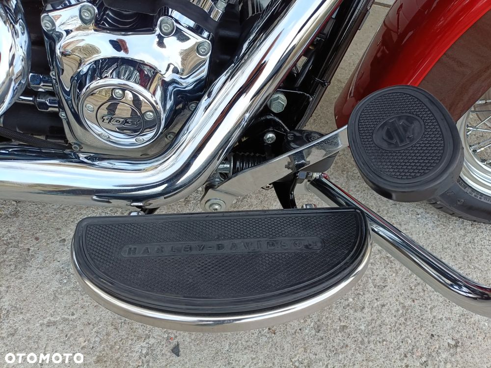 Harley-Davidson Softail Heritage Classic - 23