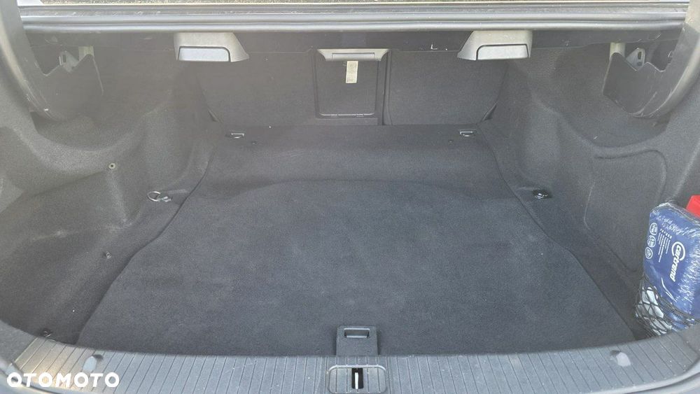 Mercedes-Benz Klasa E - 19