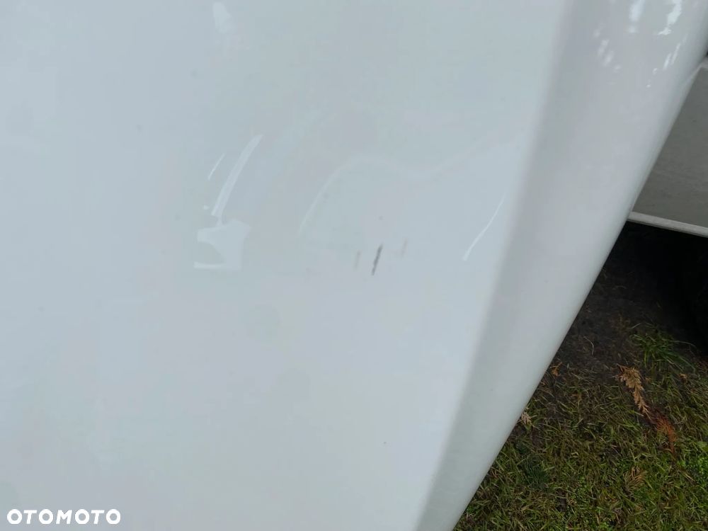 MERCEDES 176 amg kompletna maska kolor 650 - 2