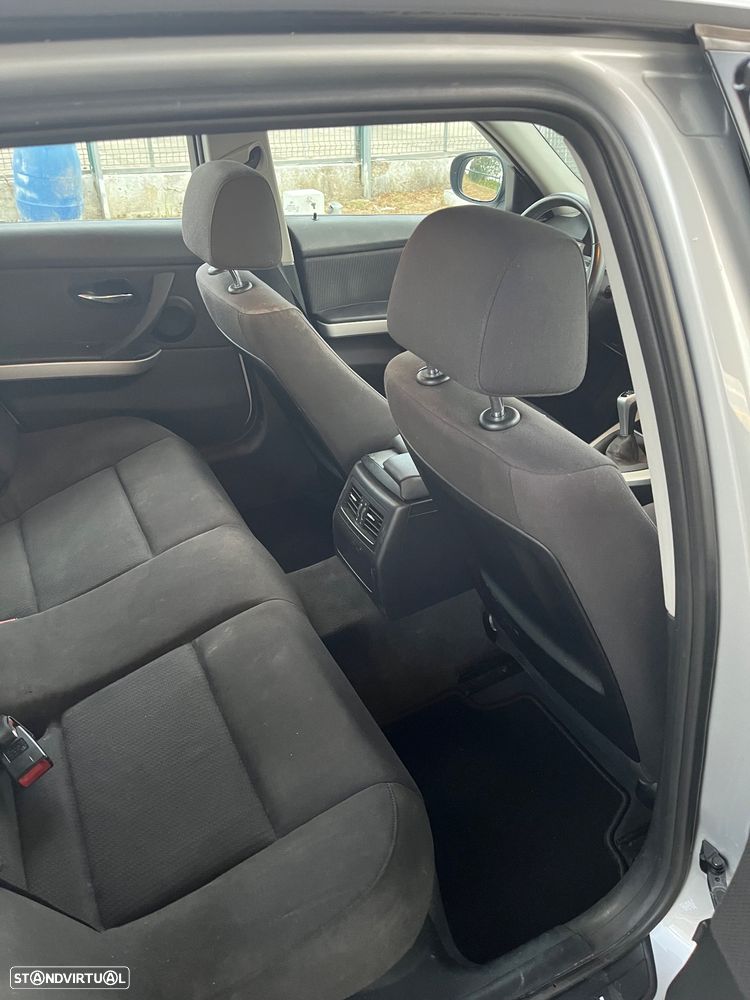 BMW 318 d Touring - 20