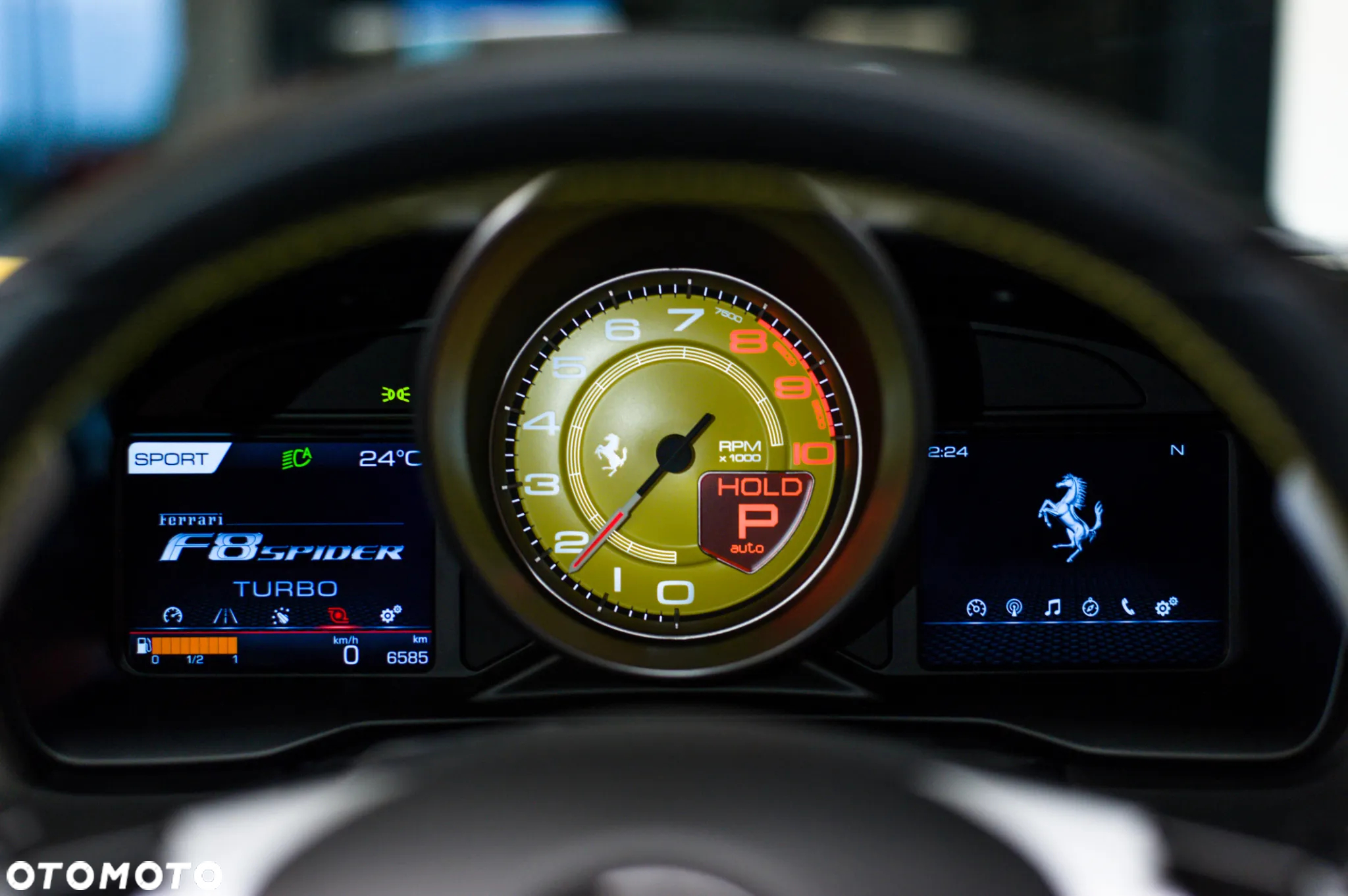 Ferrari F8 Spider - 31