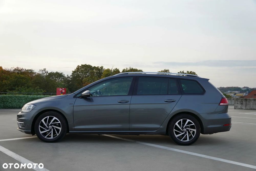 Volkswagen Golf - 26