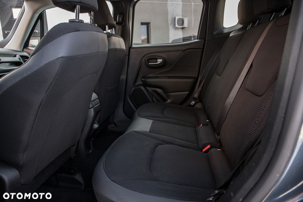 Jeep Renegade - 17