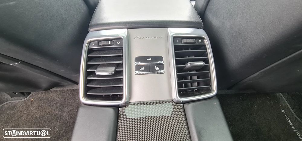 Porsche Panamera Turbo PDK - 13
