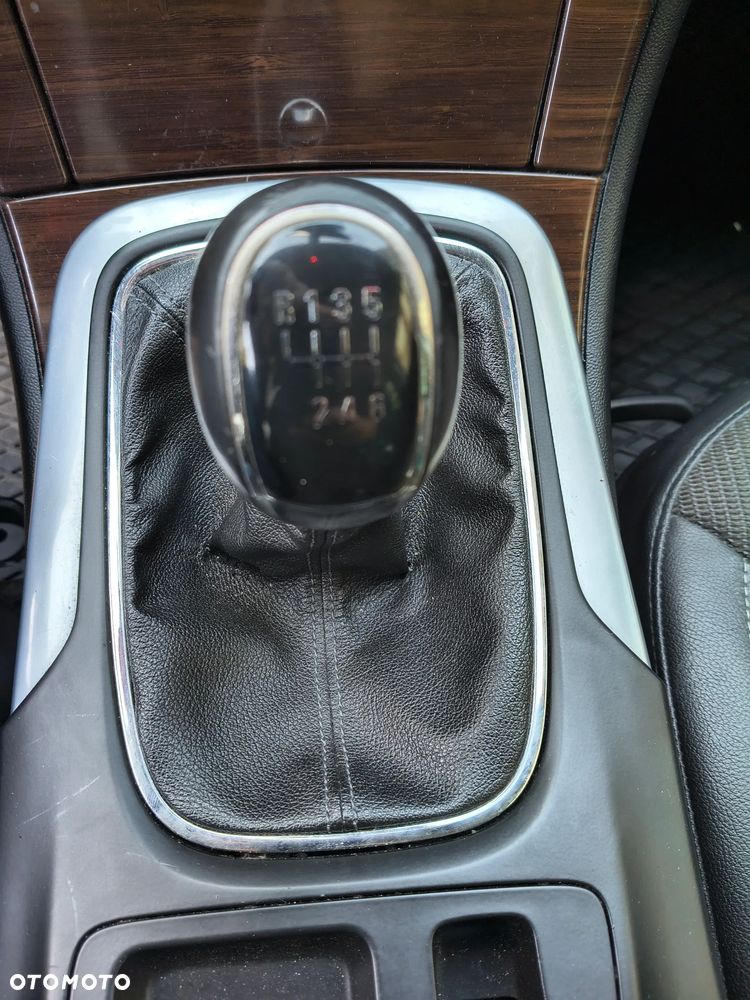 Opel Insignia - 23