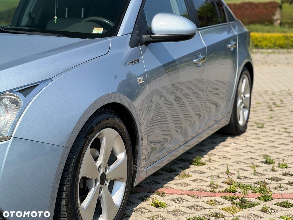 Chevrolet Cruze 1.8 LT+ - 10