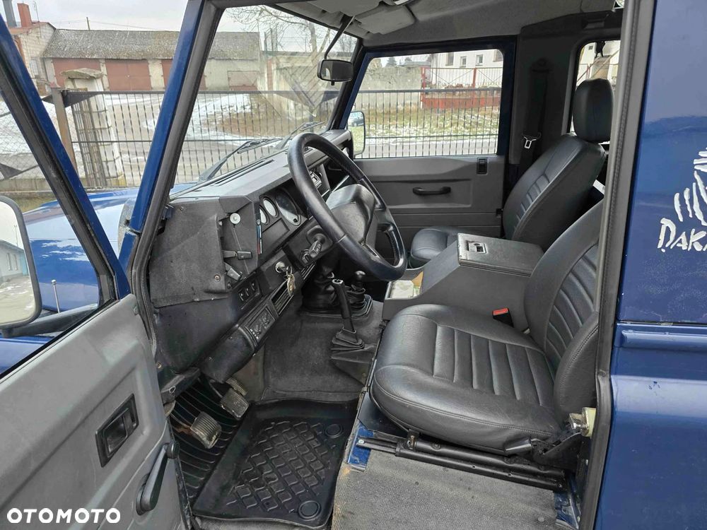 Land Rover Defender - 6