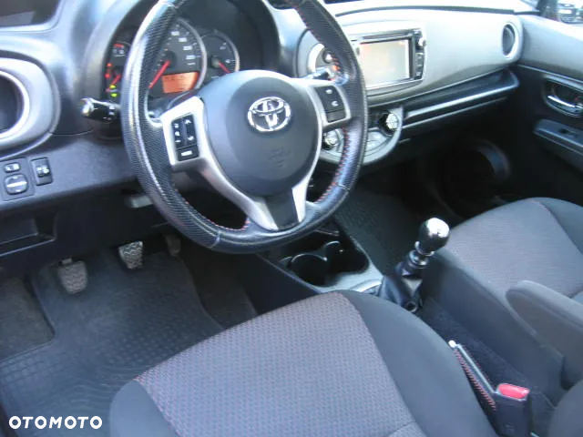 Toyota Yaris 1.33 Premium - 13
