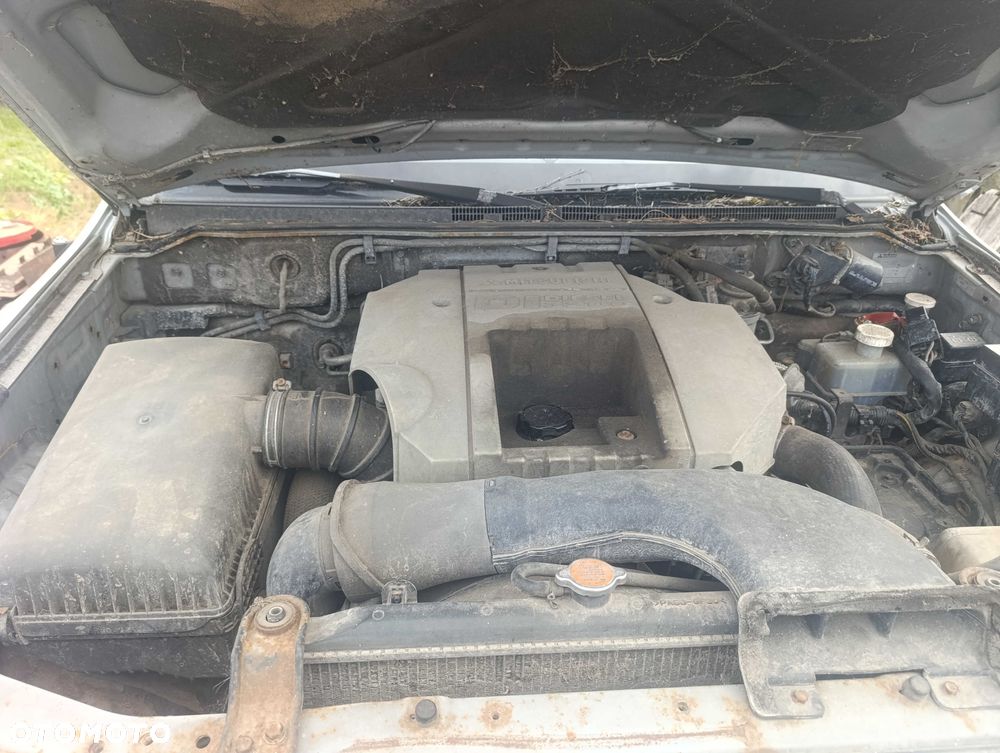 Mitsubishi Pajero - 3