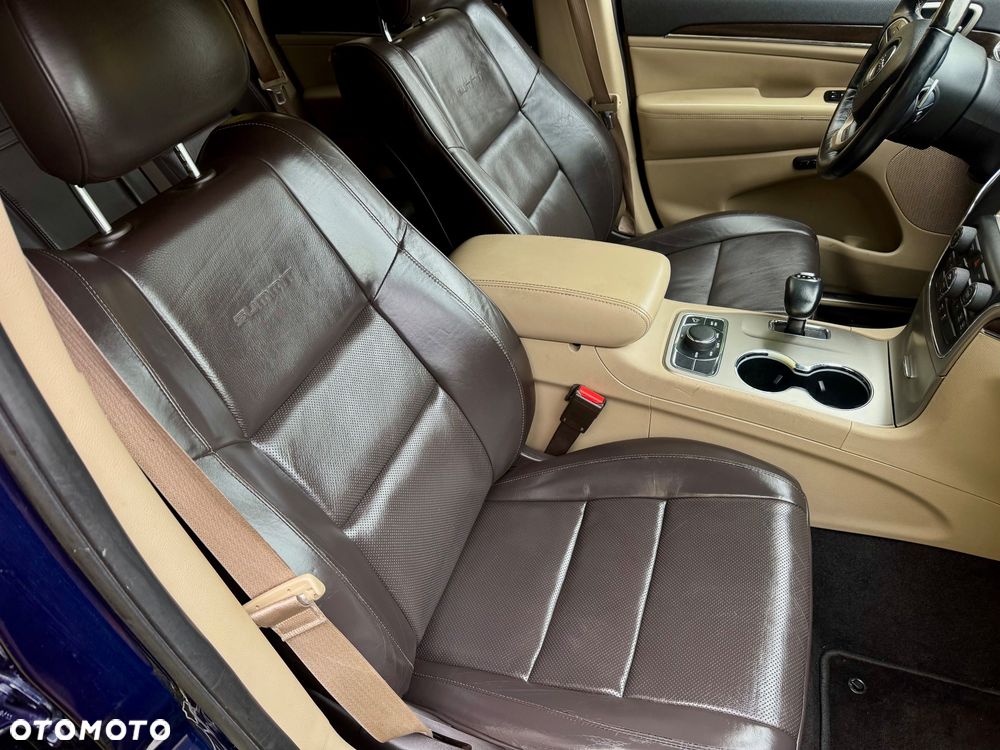 Jeep Grand Cherokee - 38