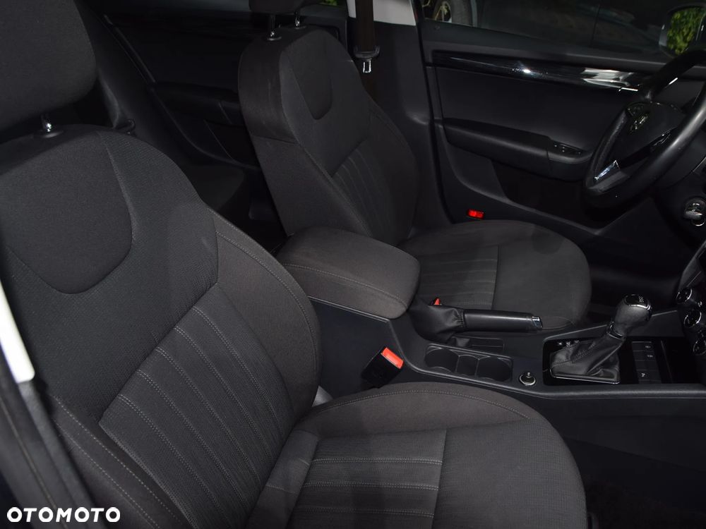 Skoda Octavia 1.5 TSI ACT Style DSG - 23