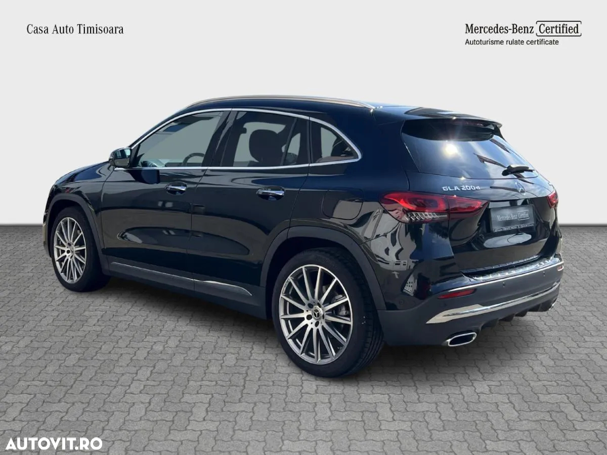 Mercedes-Benz GLA 200 d 4MATIC Aut. - 4