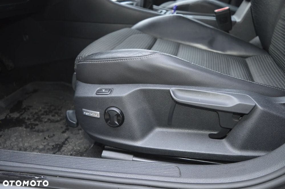 Volkswagen Golf Variant ver-vi-2-0-tdi-highline - 10