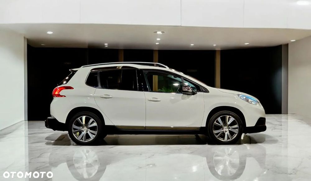 Peugeot 2008 1.6 VTi Allure - 16
