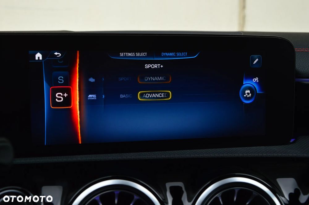 Mercedes-Benz CLA AMG 35 mHEV 4-Matic 8G-DCT - 27