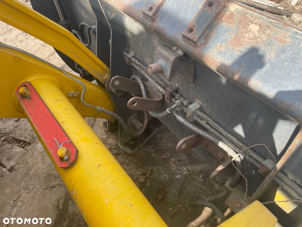 Komatsu WB97S-5E0 - 6