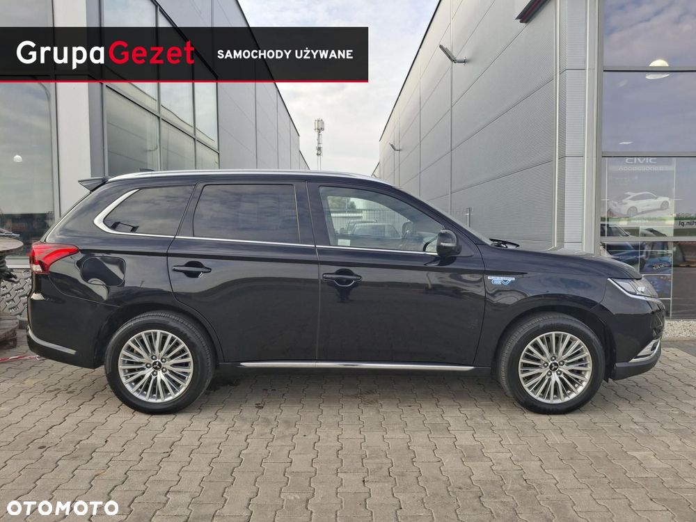 Mitsubishi Outlander - 3