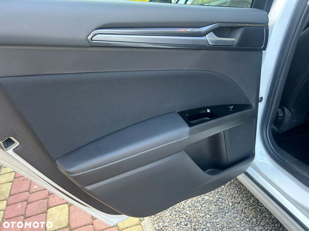 Ford Mondeo 2.0 EcoBlue Titanium - 20