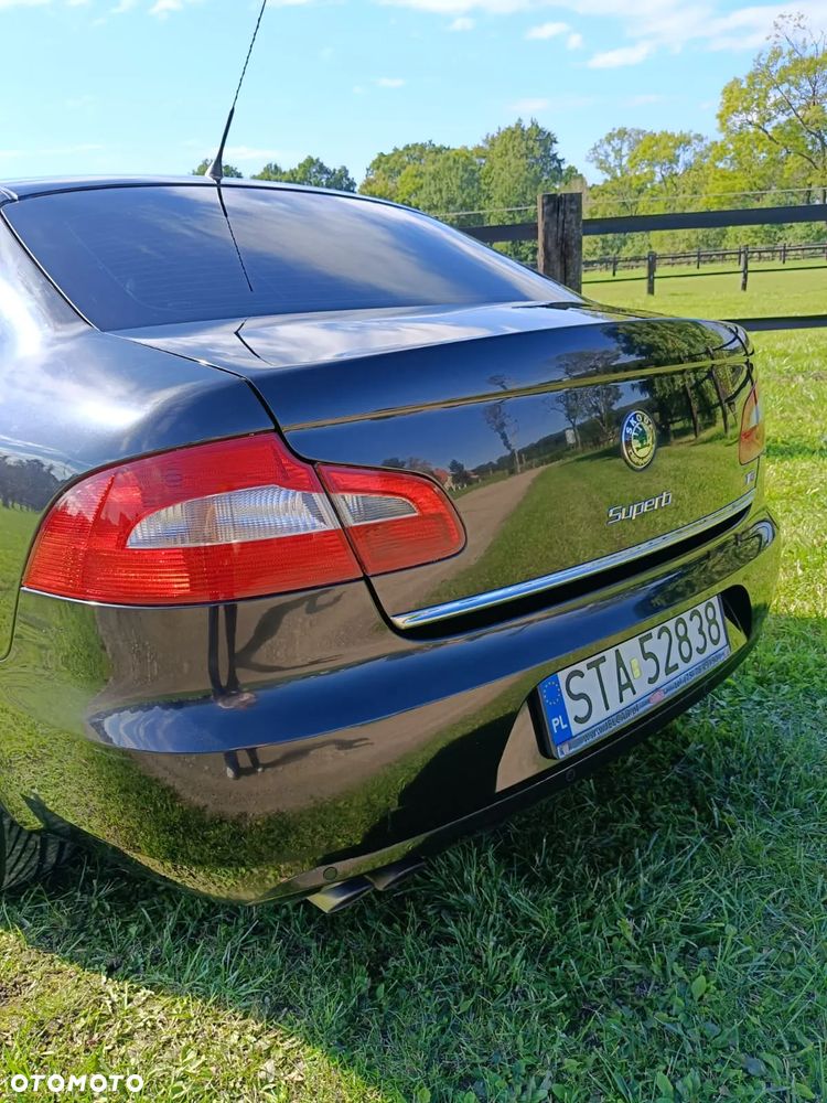 Skoda Superb 2.0 TDI Elegance - 11