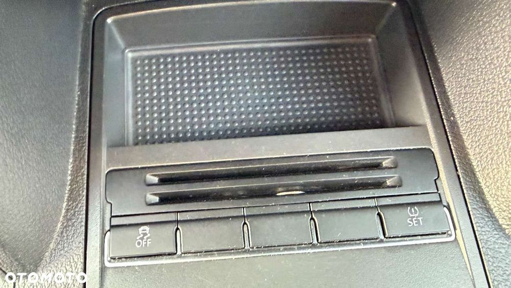 Volkswagen Touran - 37