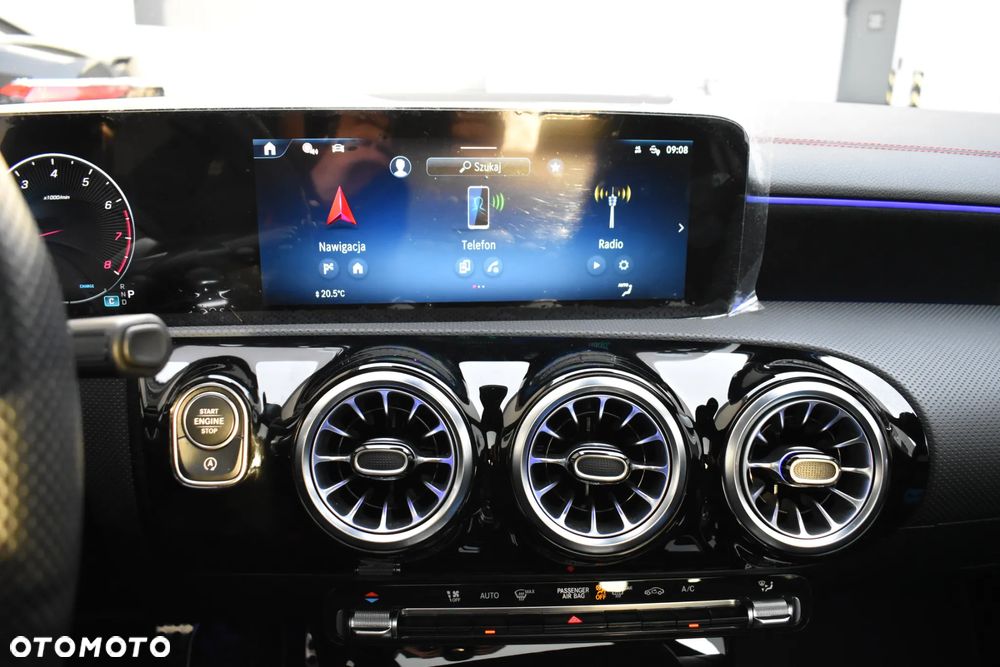 Mercedes-Benz CLA 220 7G-DCT AMG Line - 16