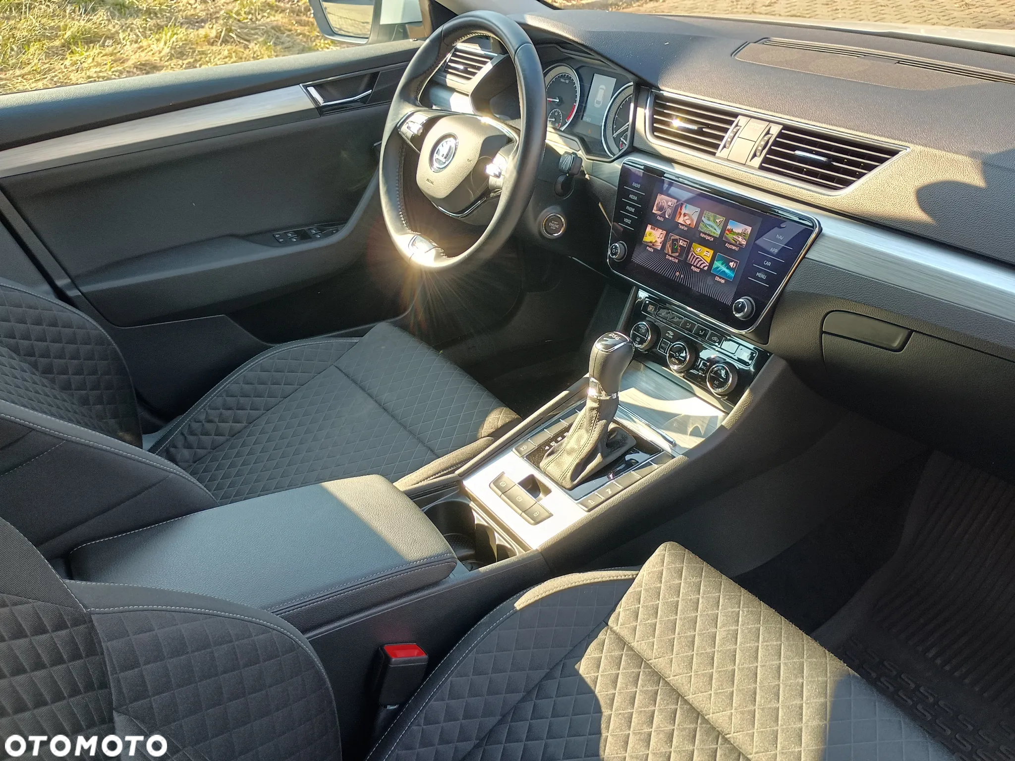 Skoda Superb 2.0 TDI Ambition DSG7 - 27