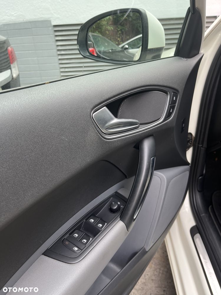 Audi A1 ver-1-4-tfsi-ambition-s-tronic - 12