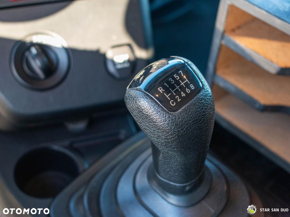 Mercedes-Benz AROCS 1830 4x4 chłodnia kamper - 21