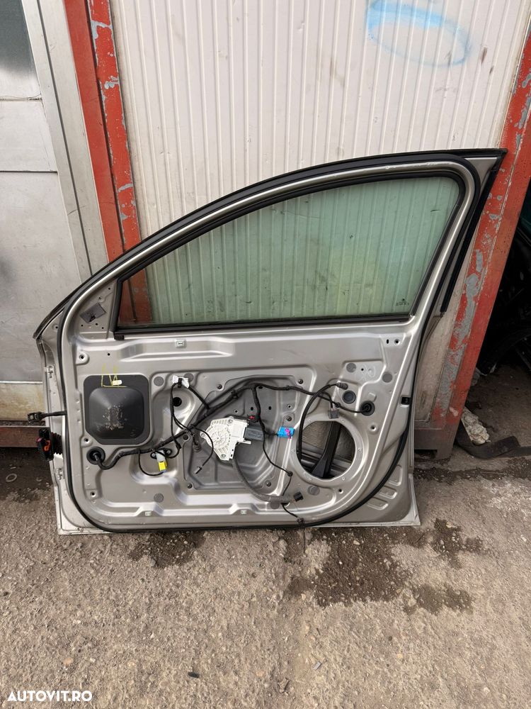 Ușă dreapta față skoda superb 2012 - 4