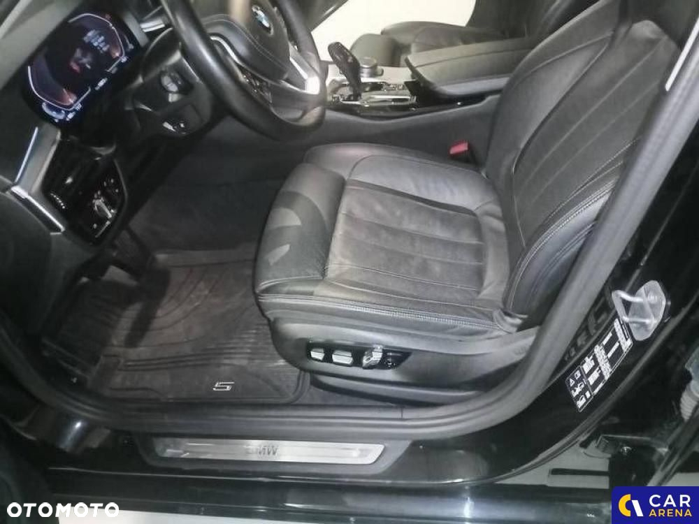 BMW Seria 5 530i xDrive - 39