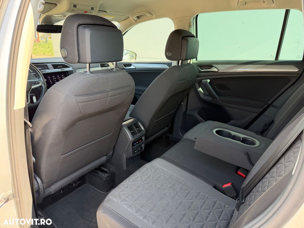 Volkswagen Tiguan - 13