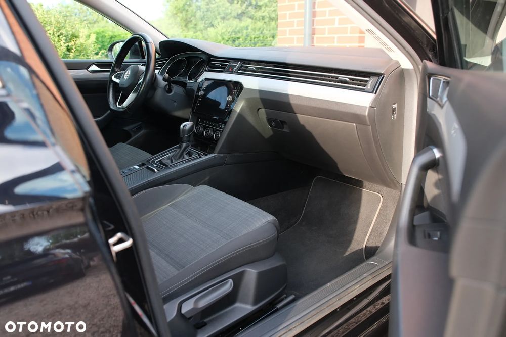 Volkswagen Passat 2.0 TDI Business DSG - 16
