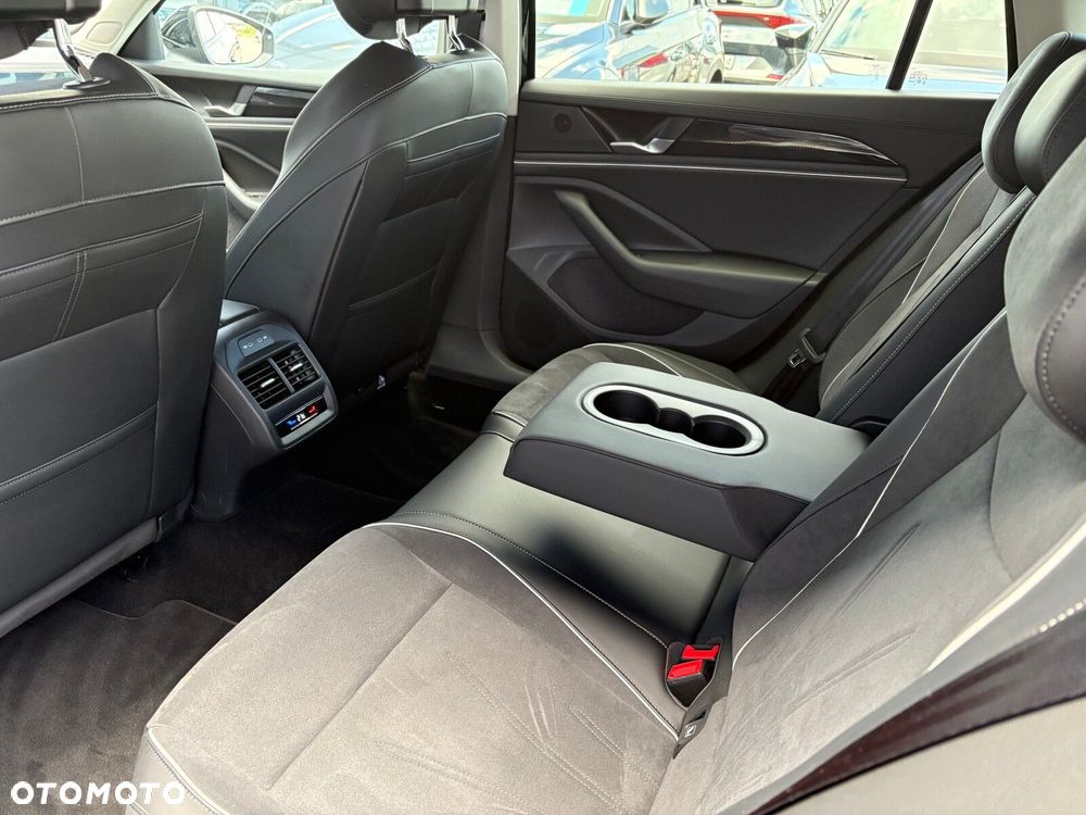 Volkswagen Passat Variant - 15