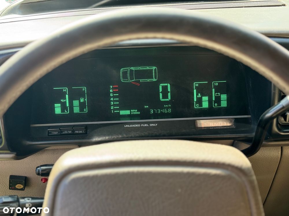 Chrysler Town & Country 3.8L LXi - 11