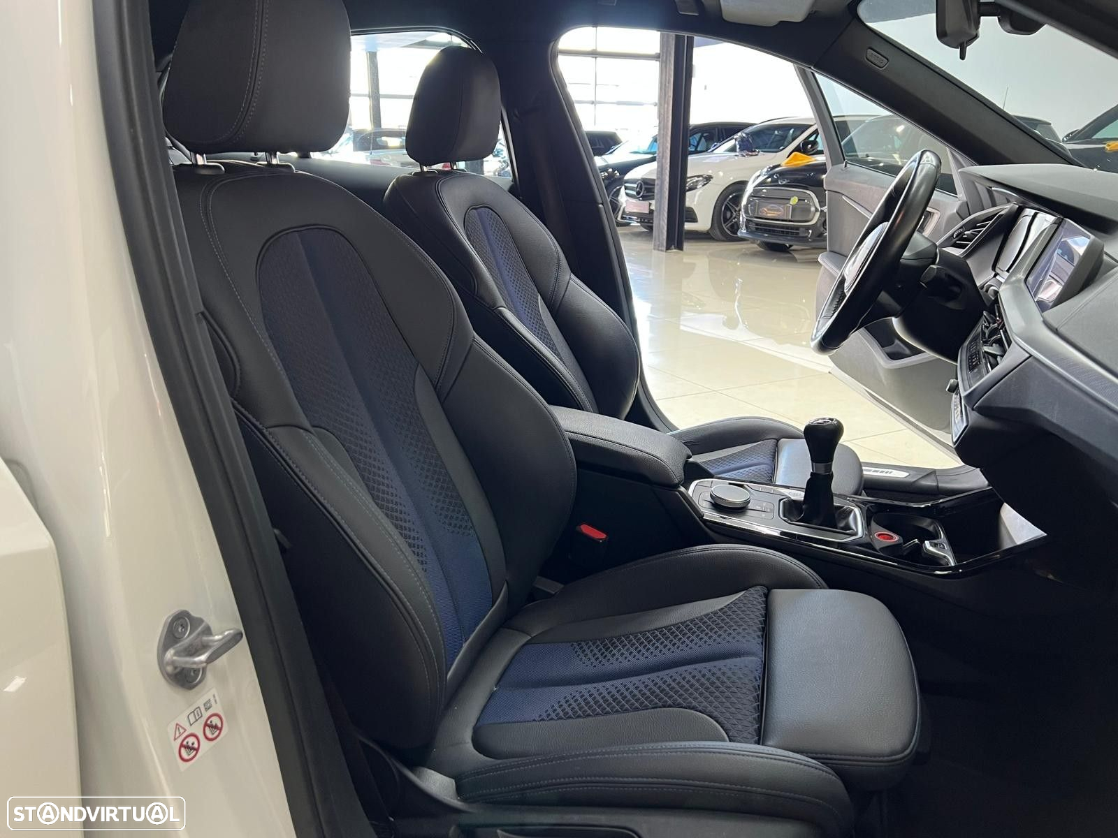 BMW 116 d Pack Desportivo M - 41