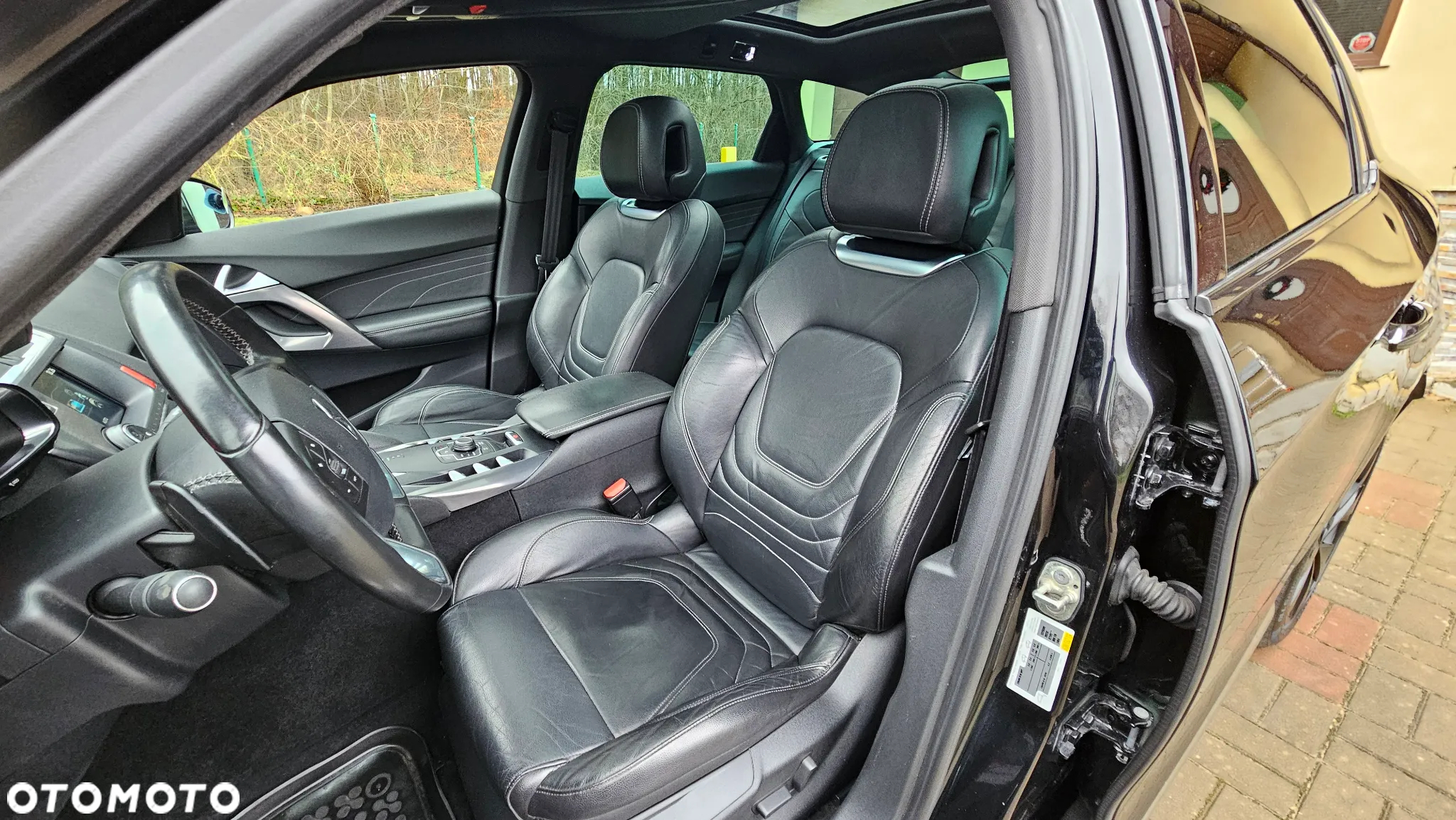 Citroën DS5 2.0 Hybrid4 SportChic - 4