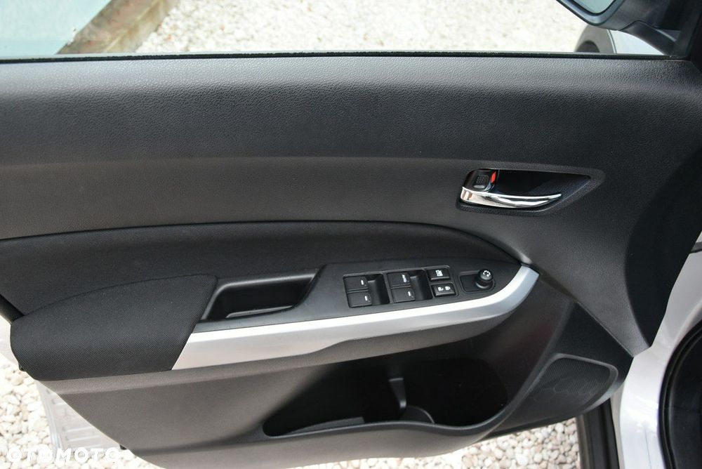 Suzuki Vitara 1.6 Premium 2WD - 25