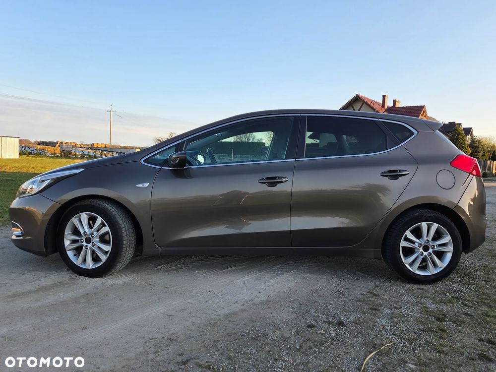 Kia Ceed 1.6 CRDi 128 Vision - 5