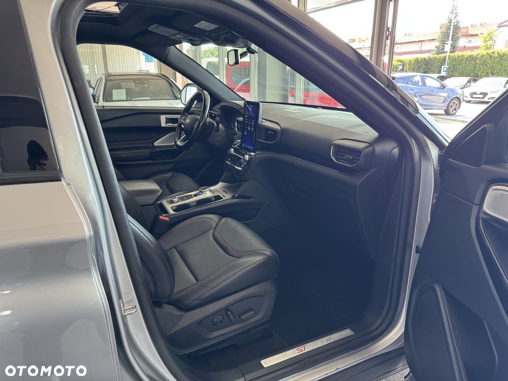 Ford Explorer - 38