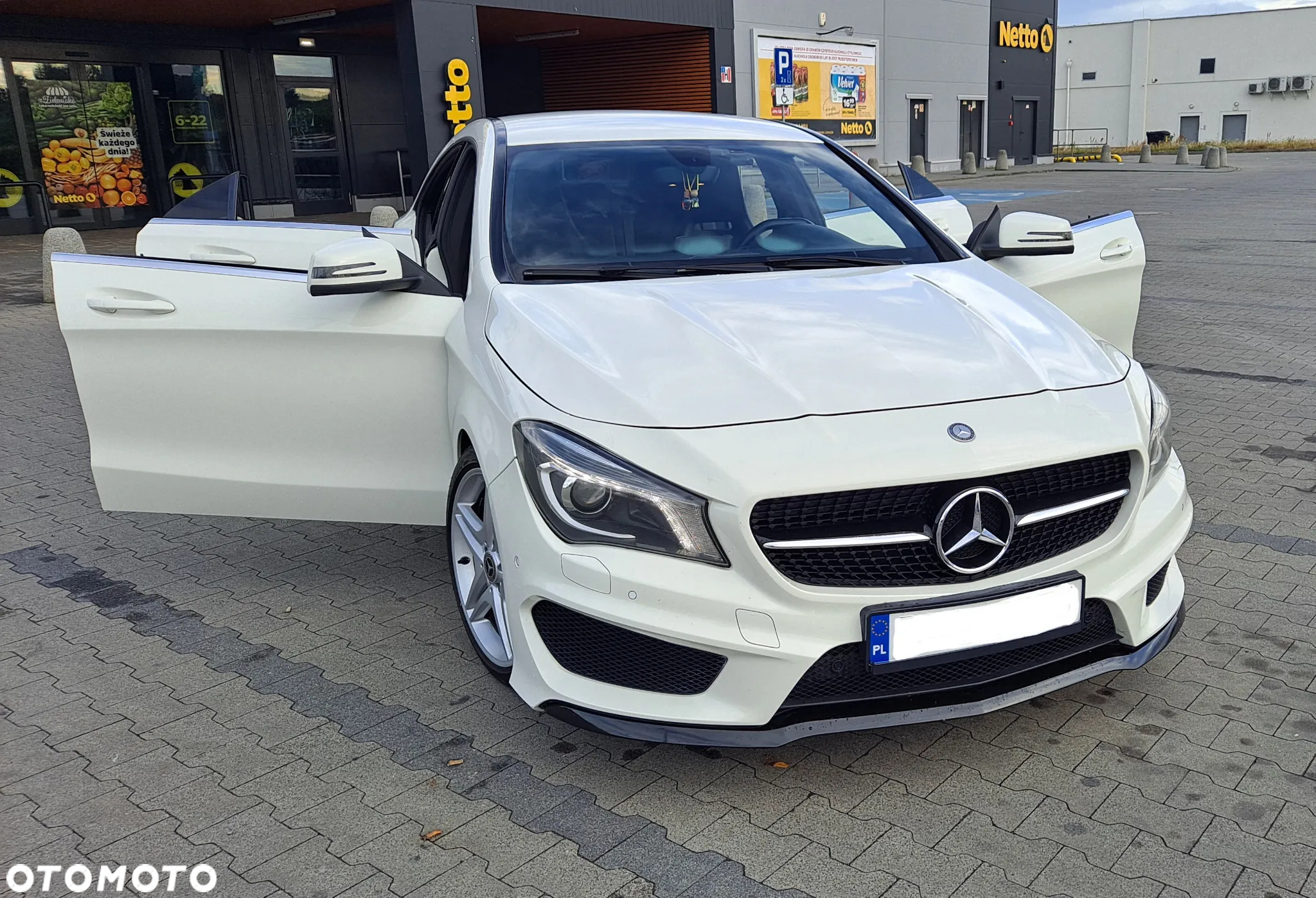 Mercedes-Benz CLA - 13