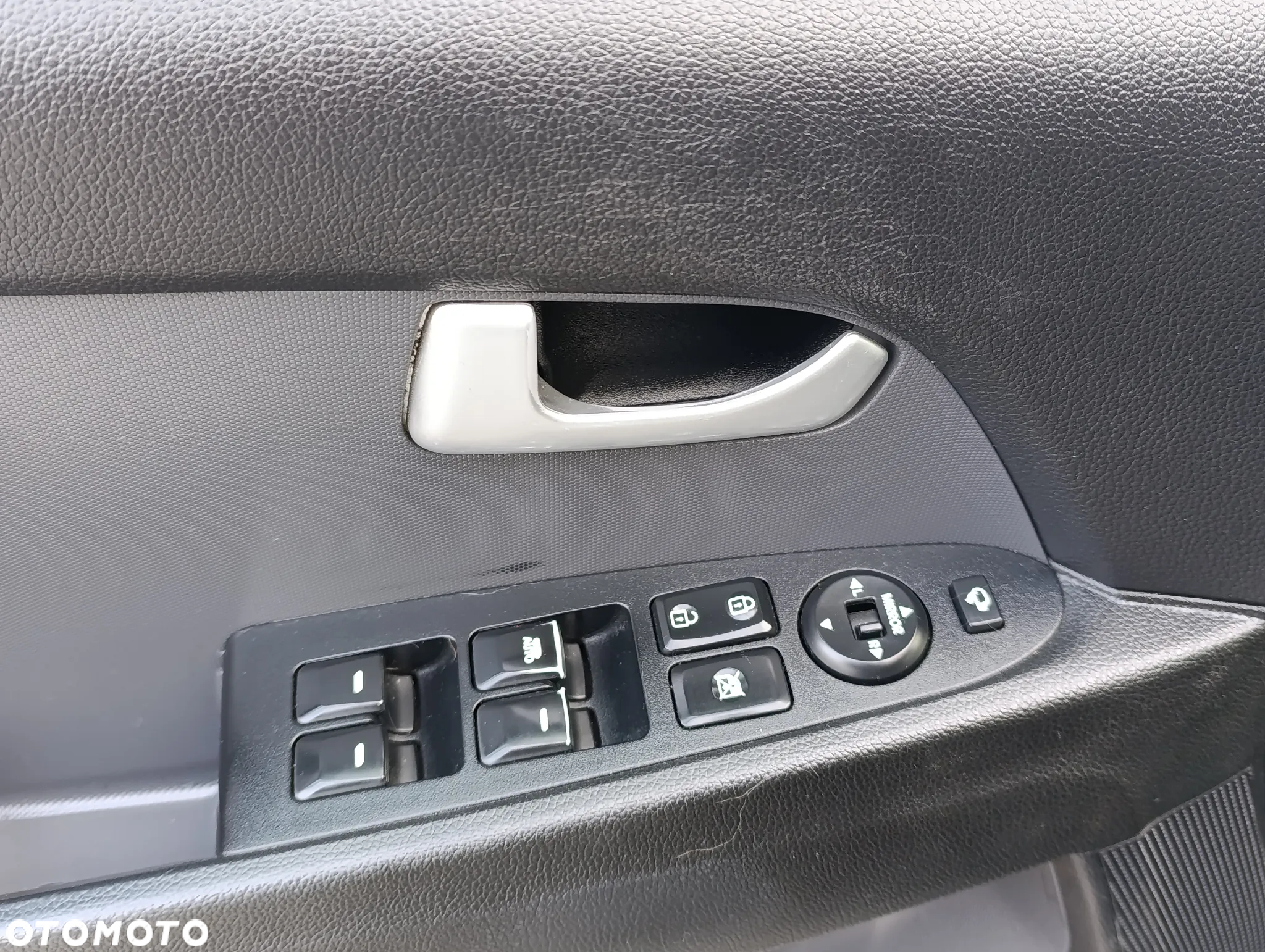 Kia Sportage 2.0 CRDI L AWD - 13