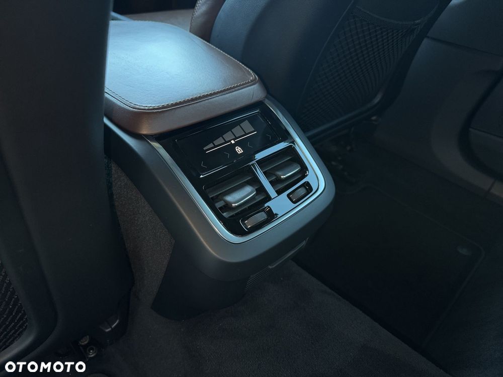 Volvo S90 D5 AWD Geartronic Inscription - 34