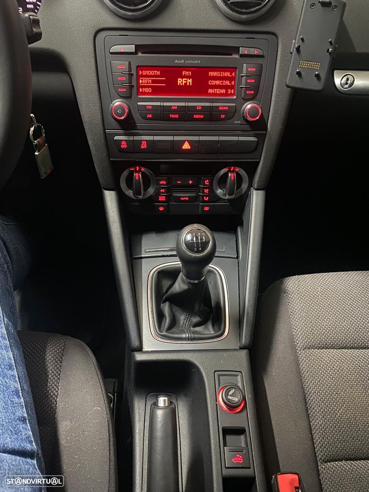 Audi A3 Cabrio 1.6 TDi Attraction - 6